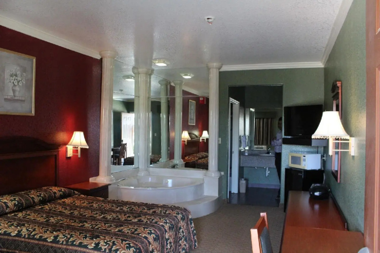 Budget Inn