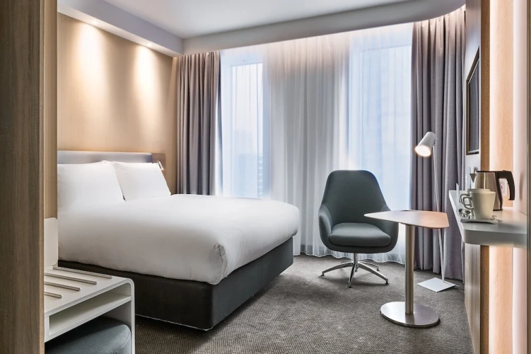 Standard Double room with city view