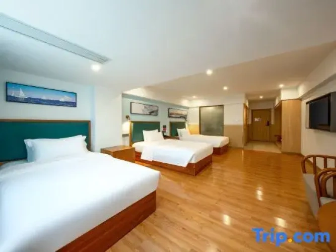 Standard Triple Family room