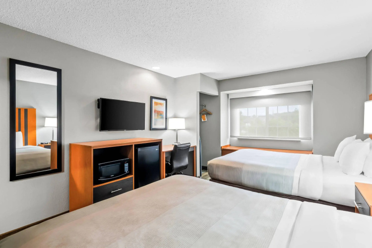 Quality Inn & Suites Bristol North