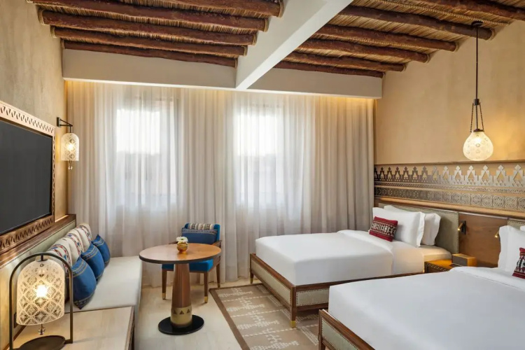 Standard Twin room with park view