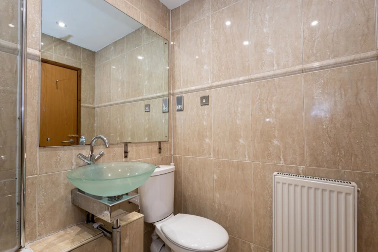 Pillo Rooms - Abbey Lodge