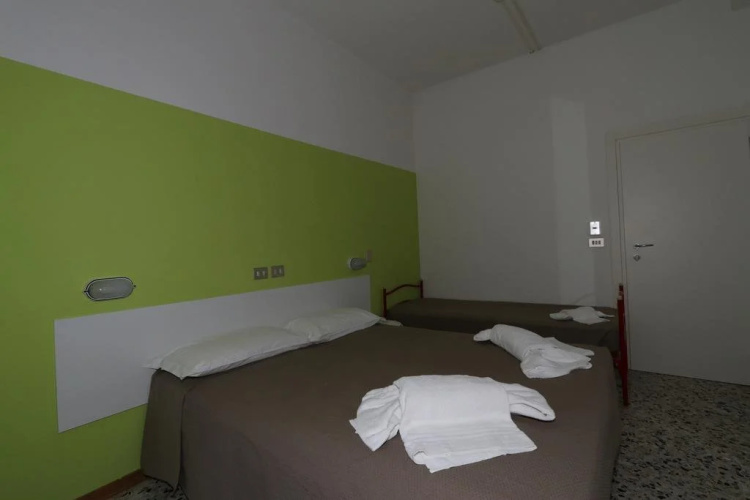 Hotel Urano - Bed & Breakfast