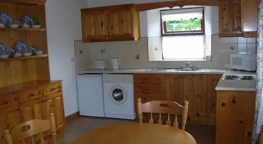Riverbank Cottages