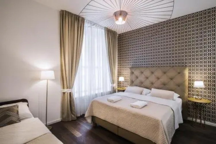 Luxury Modern Designed Oldtown Apartment