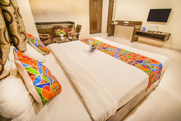 Fabhotel Suyog Inn