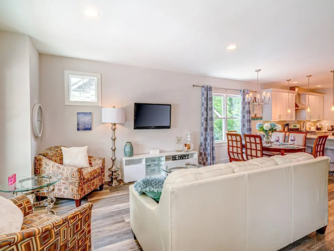 1121 Nashville - 4 Br Duplex