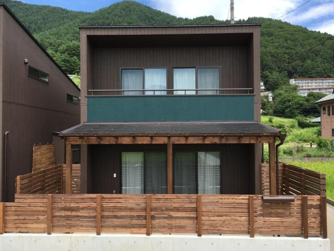 2 Bedrooms Villa