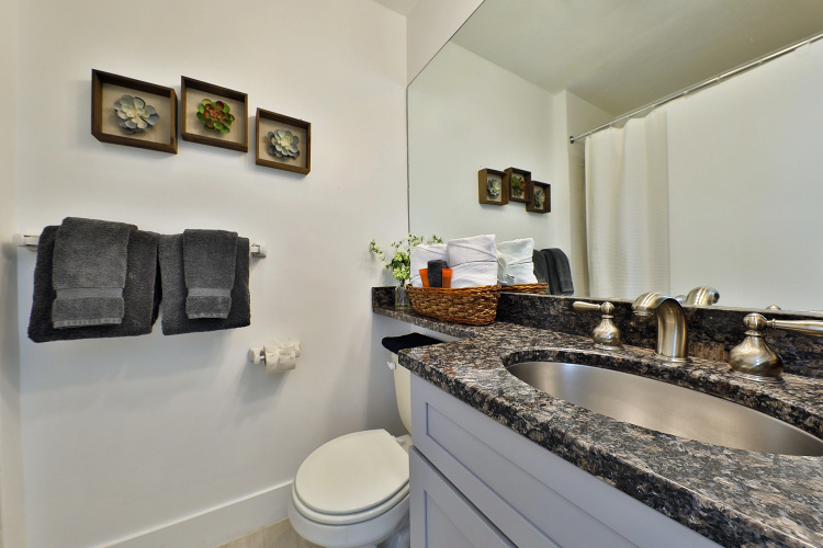 Modern Studio in South End!