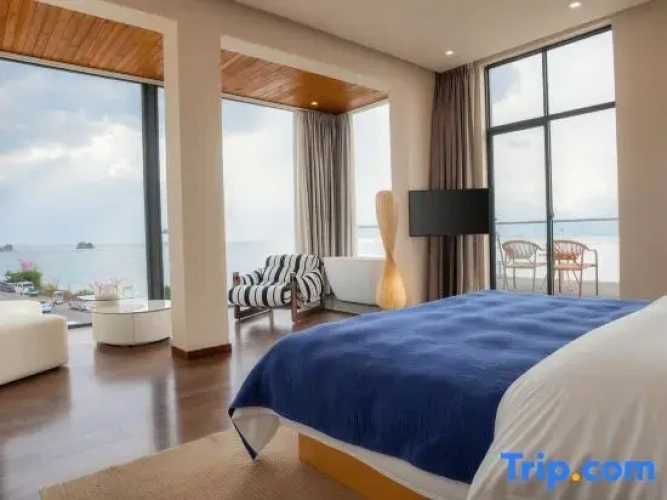Deluxe Double room with balcony and with sea view