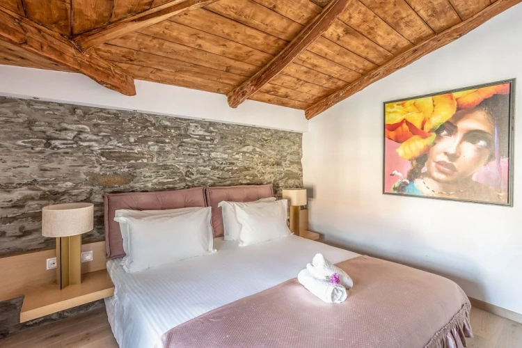 Superior Suite with balcony and with partial sea view