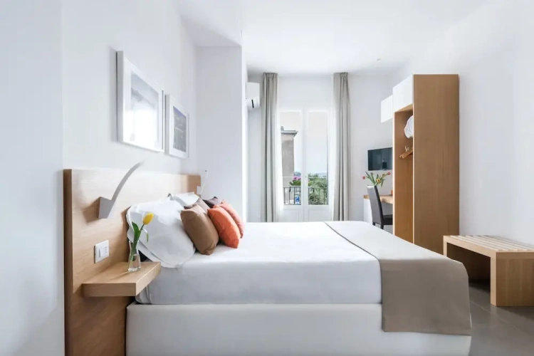 Deluxe room with balcony