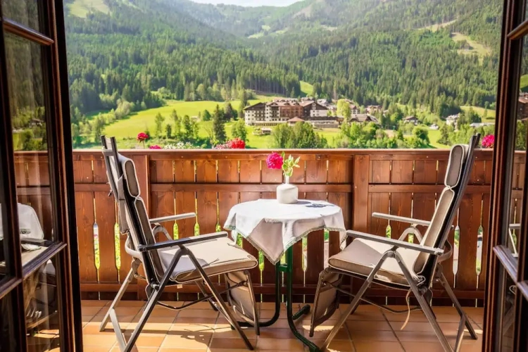 1 Bedroom Apartment with balcony