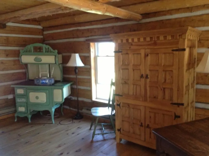 2 Bedrooms Chalet