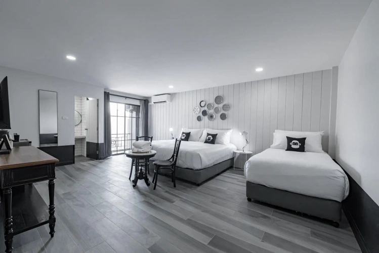 Triple Family Suite with city view