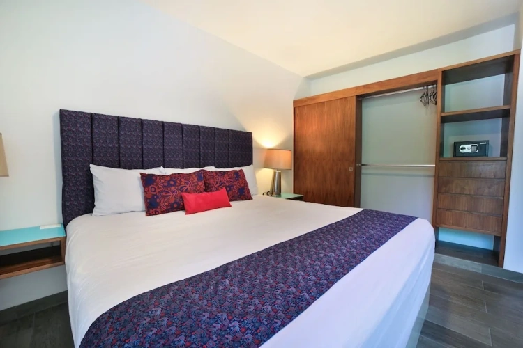 2 Bedrooms Apartment with balcony