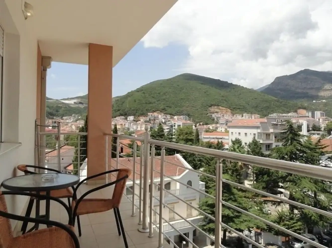 2 Bedrooms Apartment with balcony and with view