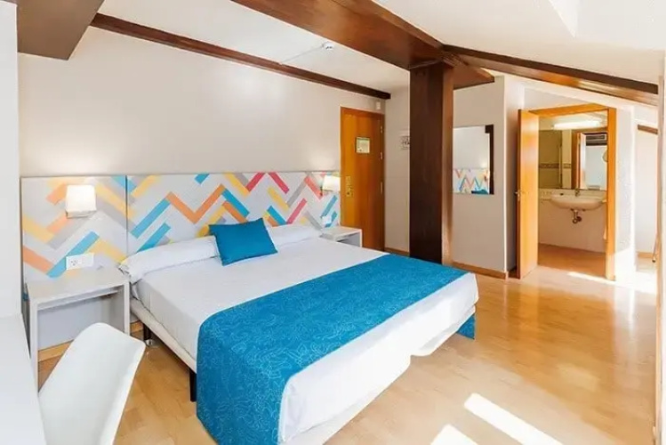 Superior Triple room