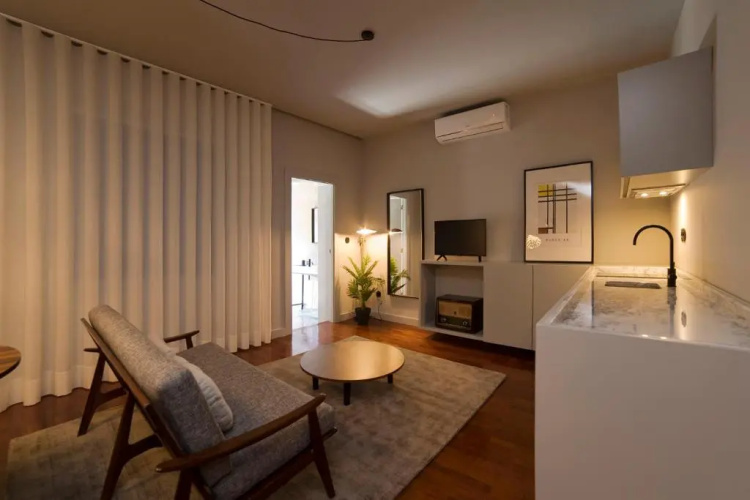 Oporto Cozy Design Studio II