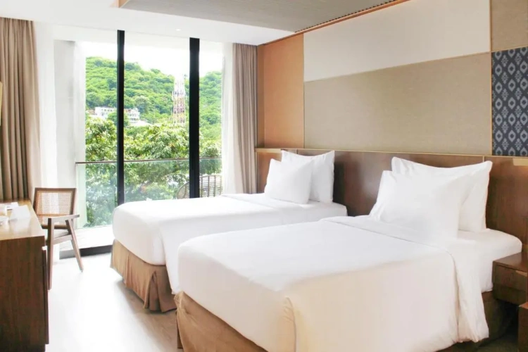 Standard Double room with land view