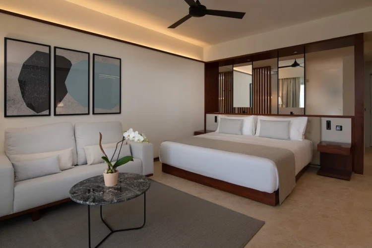Double Junior Suite with pool view
