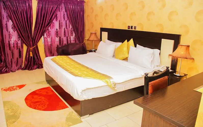 Psalm Hotel