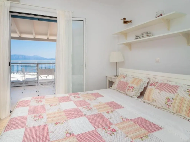 2 Bedrooms Villa