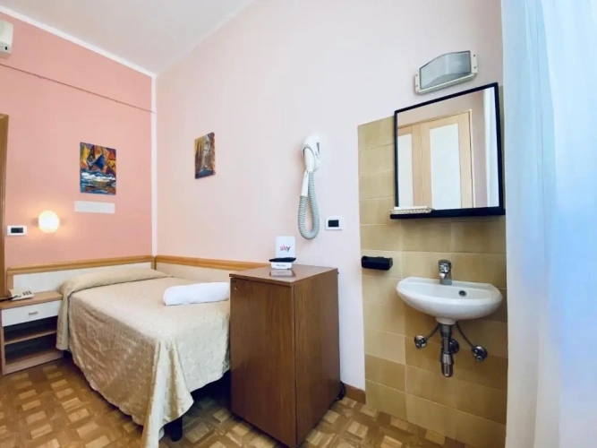 Standard Single room