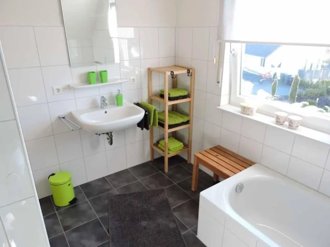 3 Bedrooms Cottage