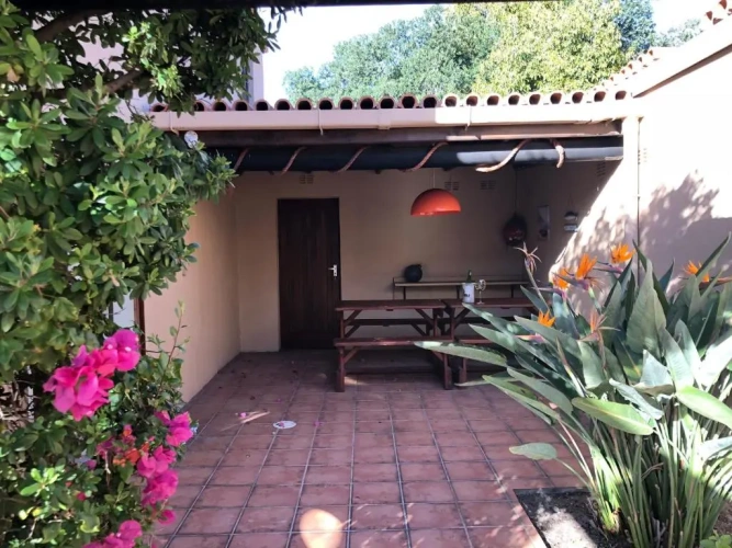 3 Bedrooms Cottage