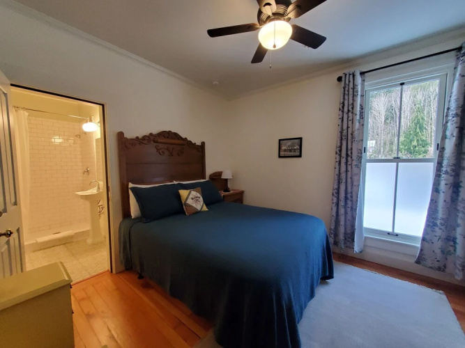 Bush House Inn