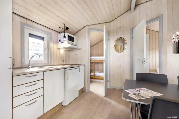 2 Bedrooms Cottage