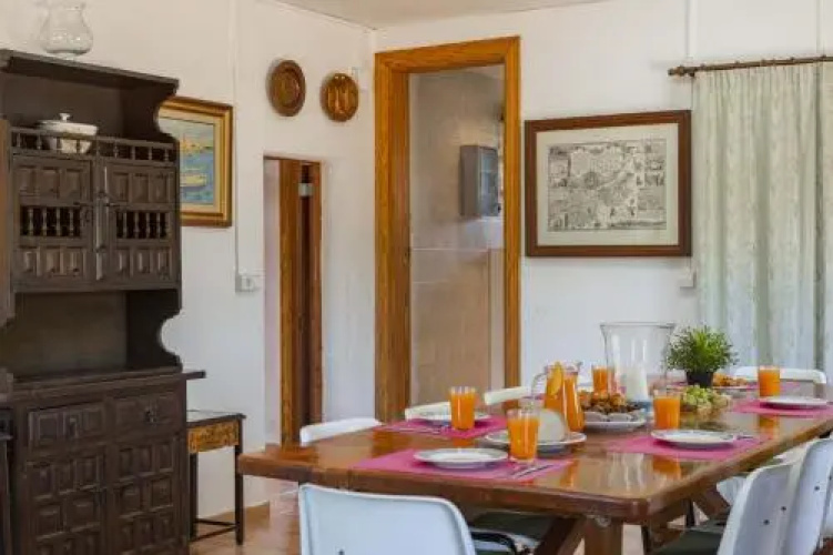 Villa Can Jaume Peso / Can Gosp