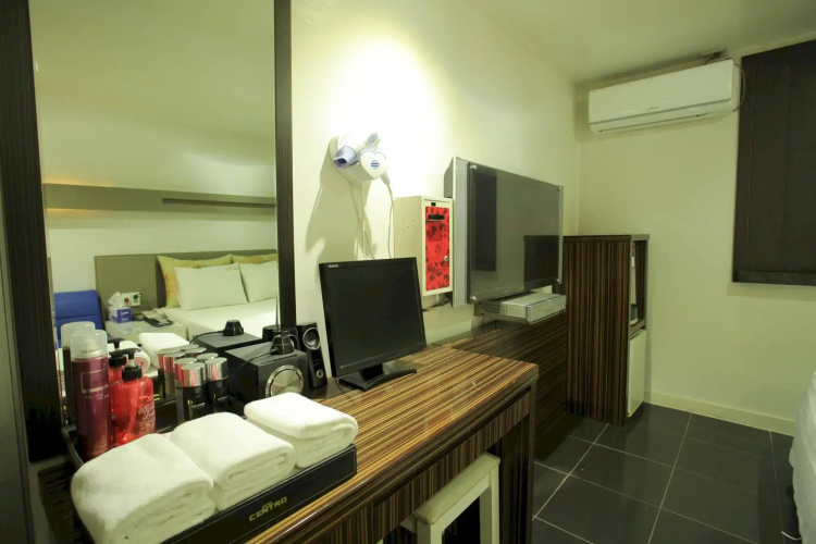 Hotel 28