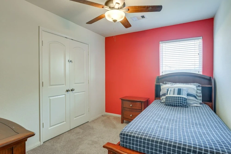 3 Bedrooms Cottage