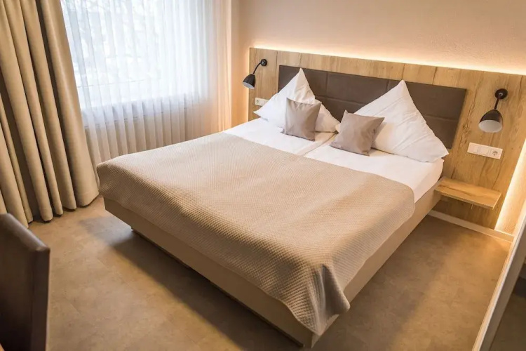 Hotel Und Weinstube Lehn