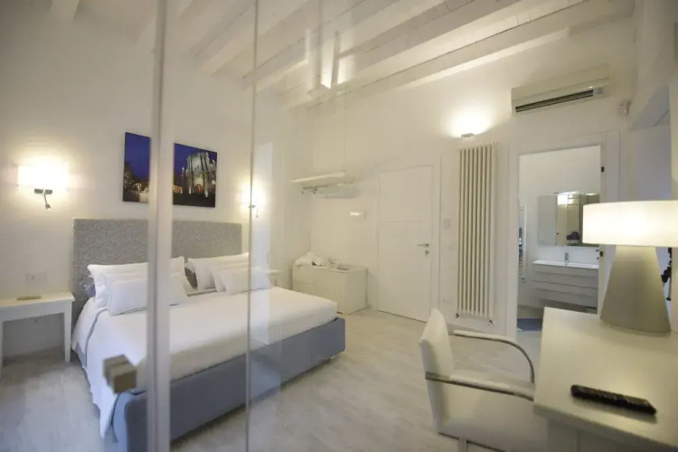 Ortygia Inn