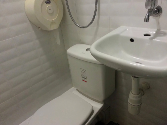 Maple Leaf Guest House