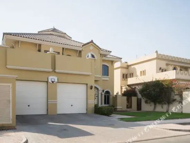 The Palm Jumeirah Villas - Frond E