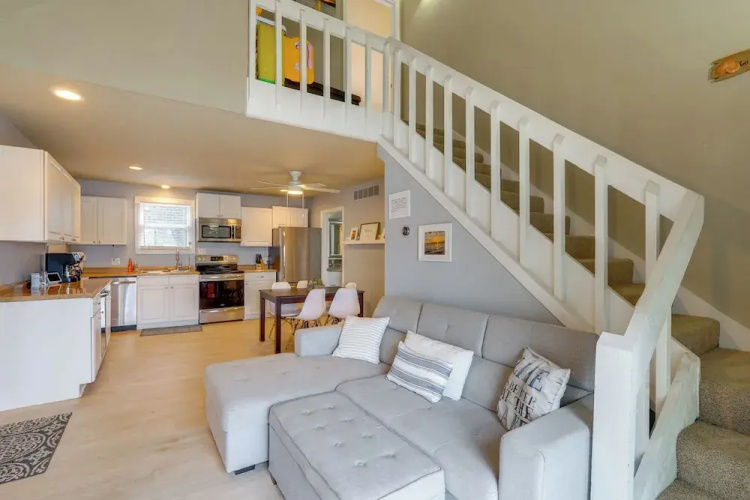 Lakefront Linn Creek Home: Family Friendly!