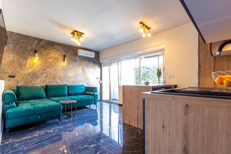 Luxury Hedone Apartment with Private SPA Zone