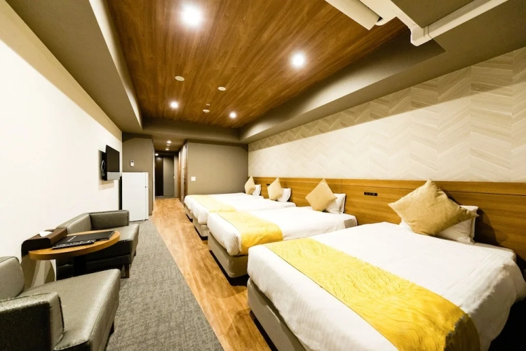 Standard Quadruple Family room