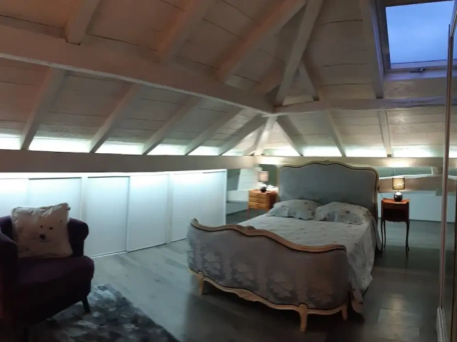 Apartment with balcony