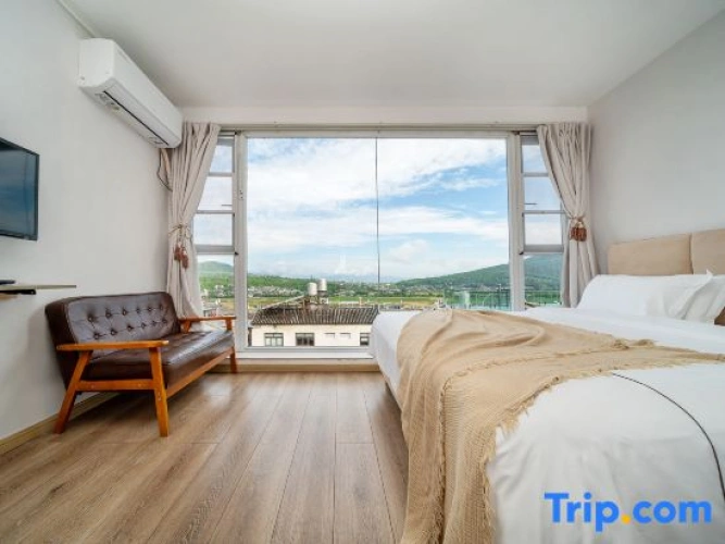 Standard room with view