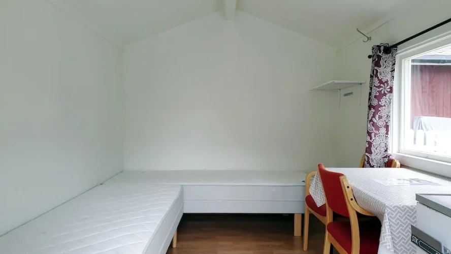 Twin Cabin