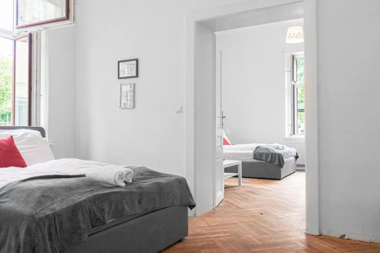 Classy 2BR Apt. w/ Exclusive Location near AKH