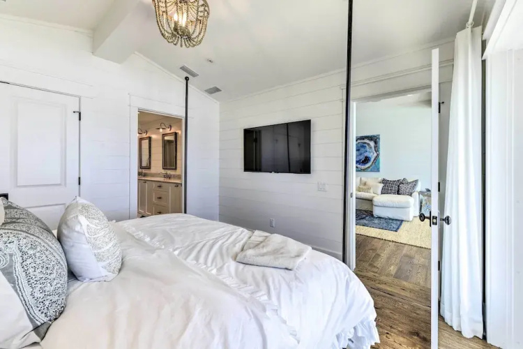Luxe, Beachfront PCB Home w/ Decks & Grill!