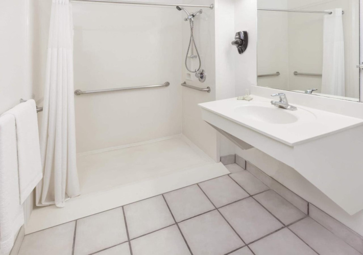 Super 8 by Wyndham Forney/East Dallas