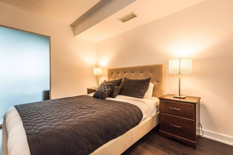 LifeSuites Lakeside Mimico