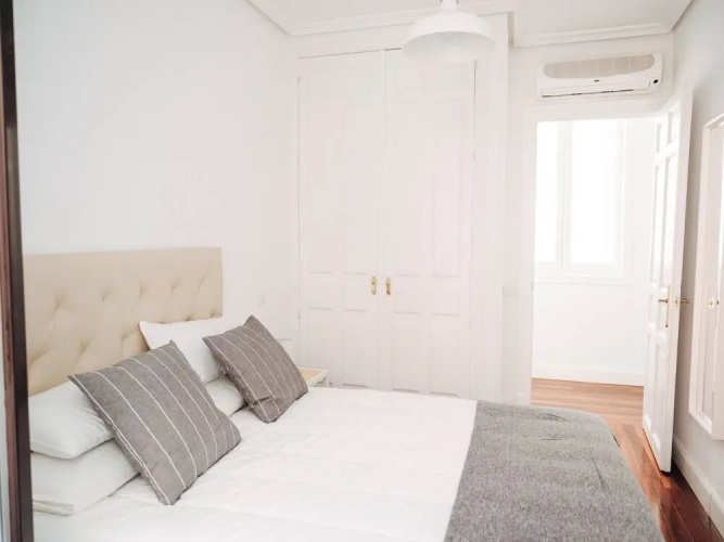Slow Suites Sol